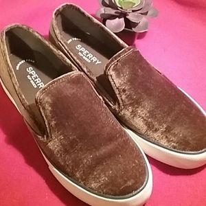 NEW Sperry ladies casual velvety top-siders